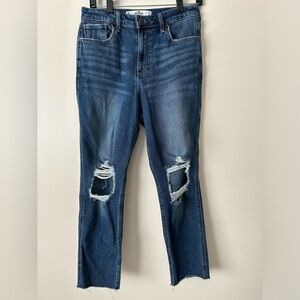 Hollister Curvy High Rise Mom jeans size 9 regular
